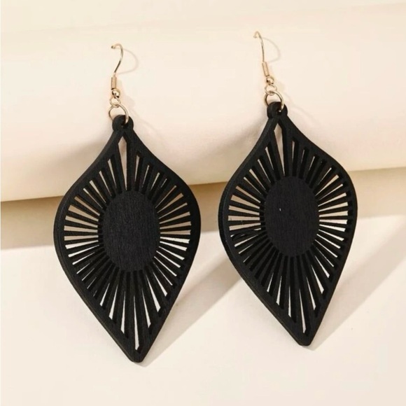 Jewelry - NEW - Pair of black dangle earrings, wood dangle earrings
